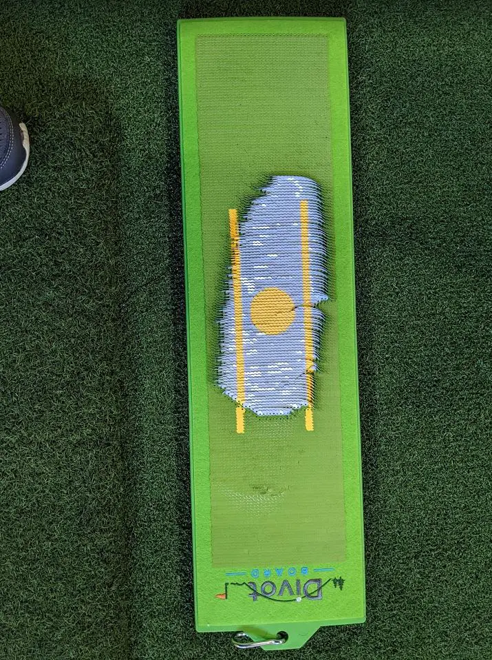 Golf Divot Board